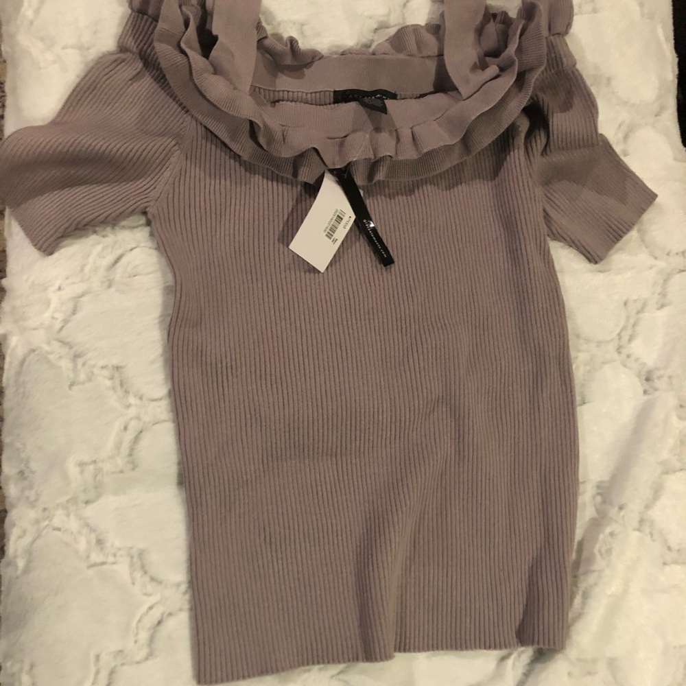 Grace Element Short sleeve ruffled knit shoulder top
